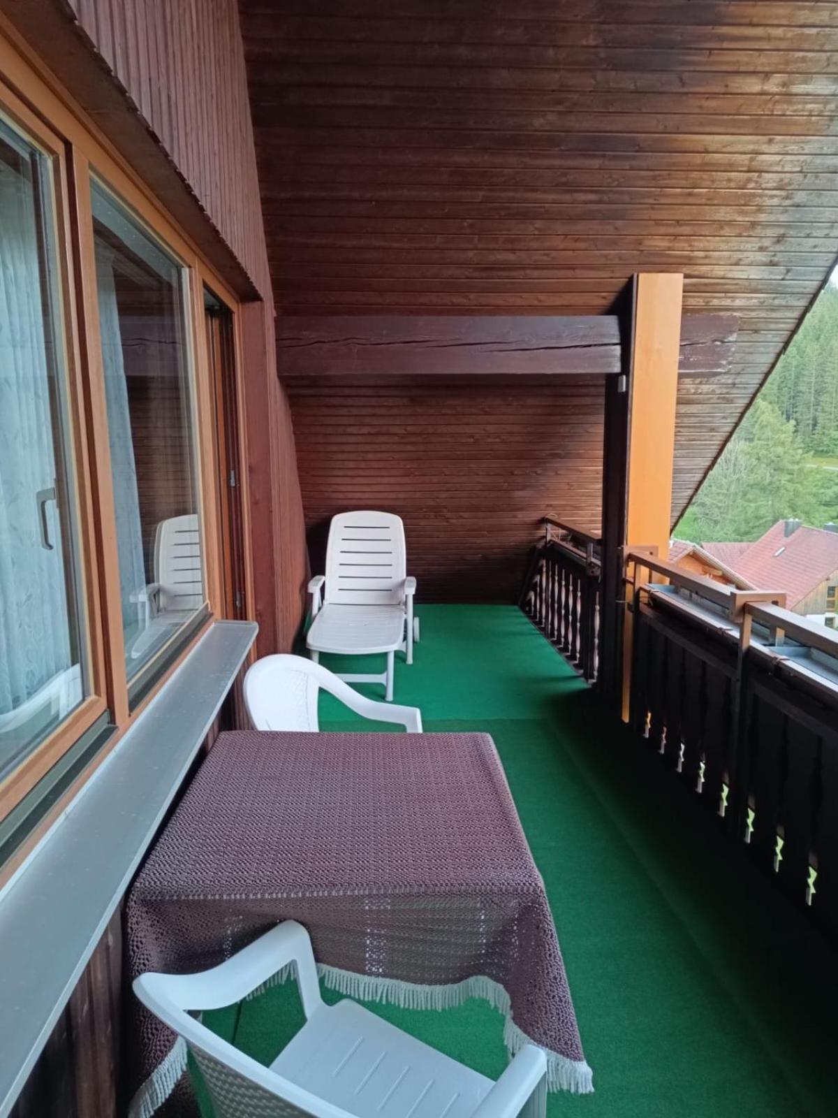 Auerhahn Bed And Breakfast - Black Forest - Waldhotel إيسينباخ المظهر الخارجي الصورة